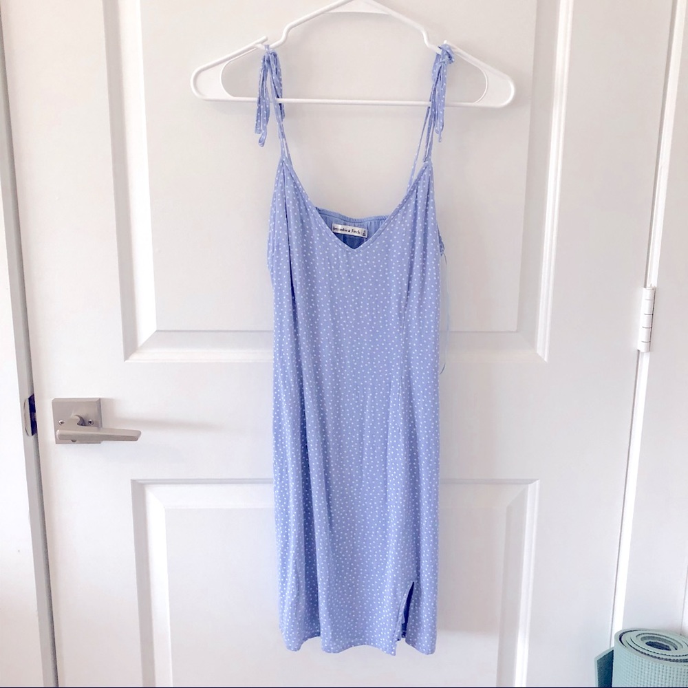 ABERCROMBIE Blue polka dot slip dress